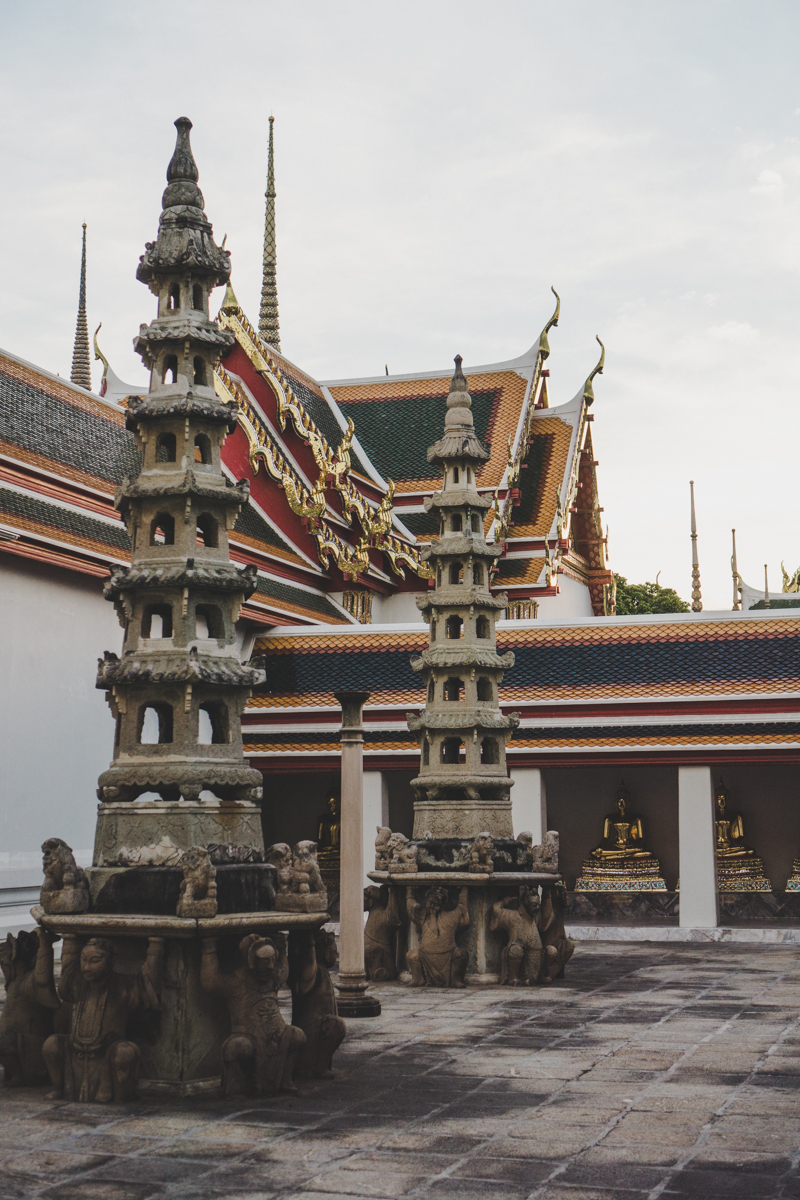 2 jours à Bangkok, Wat Pho : Temple du Bouddha couché.